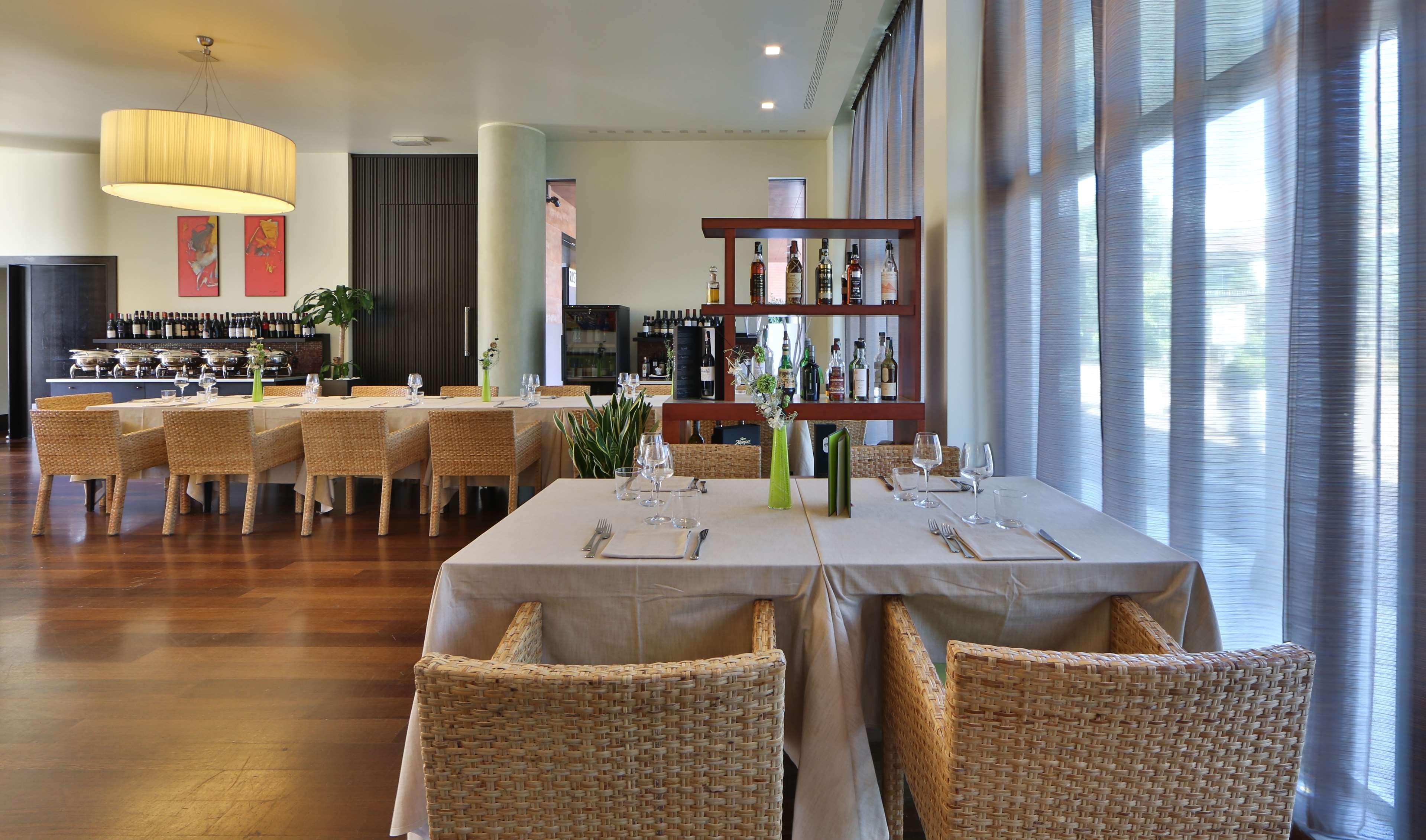 Best Western Plus Hotel Le Favaglie Cornaredo Exterior photo