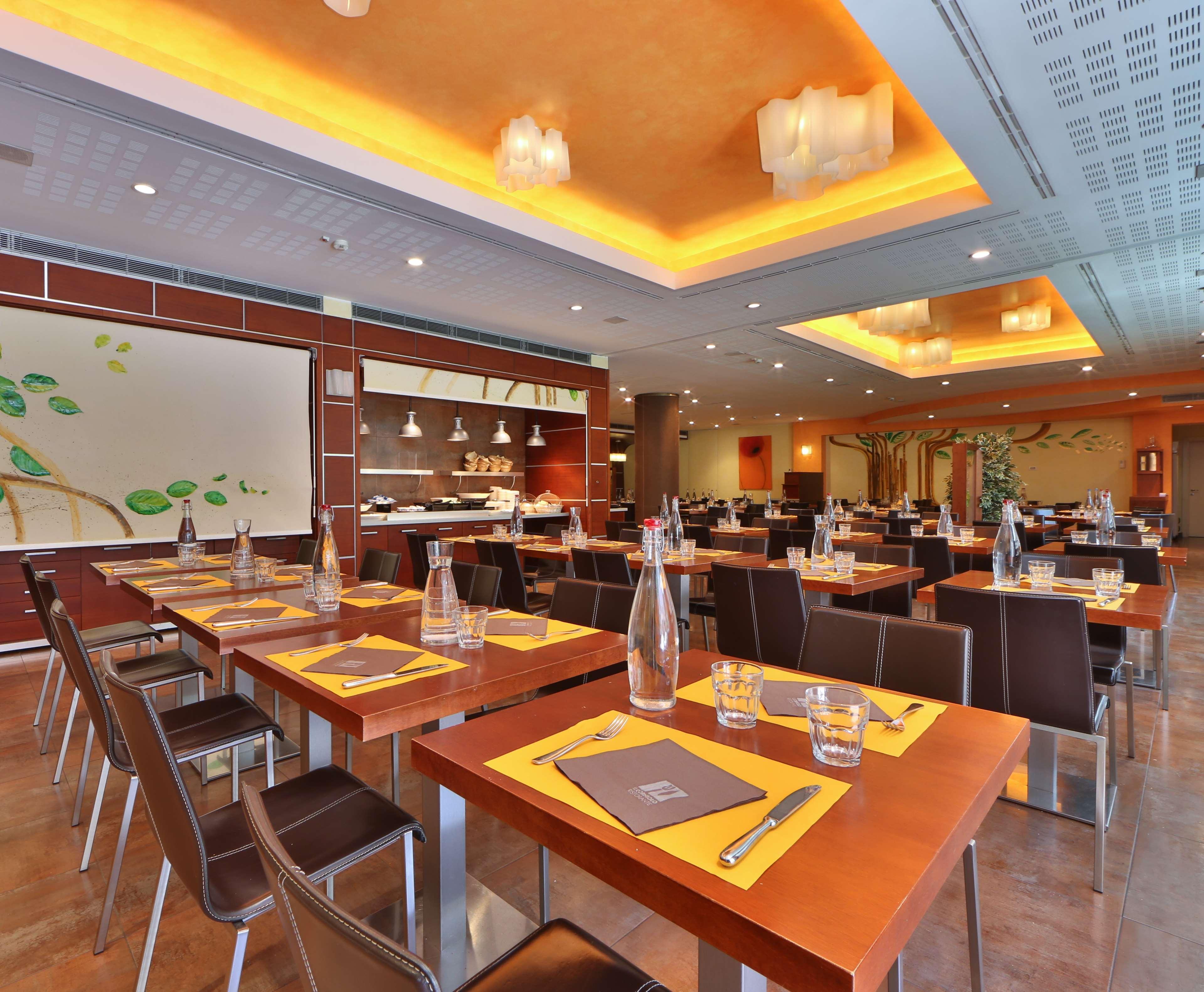 Best Western Plus Hotel Le Favaglie Cornaredo Exterior photo