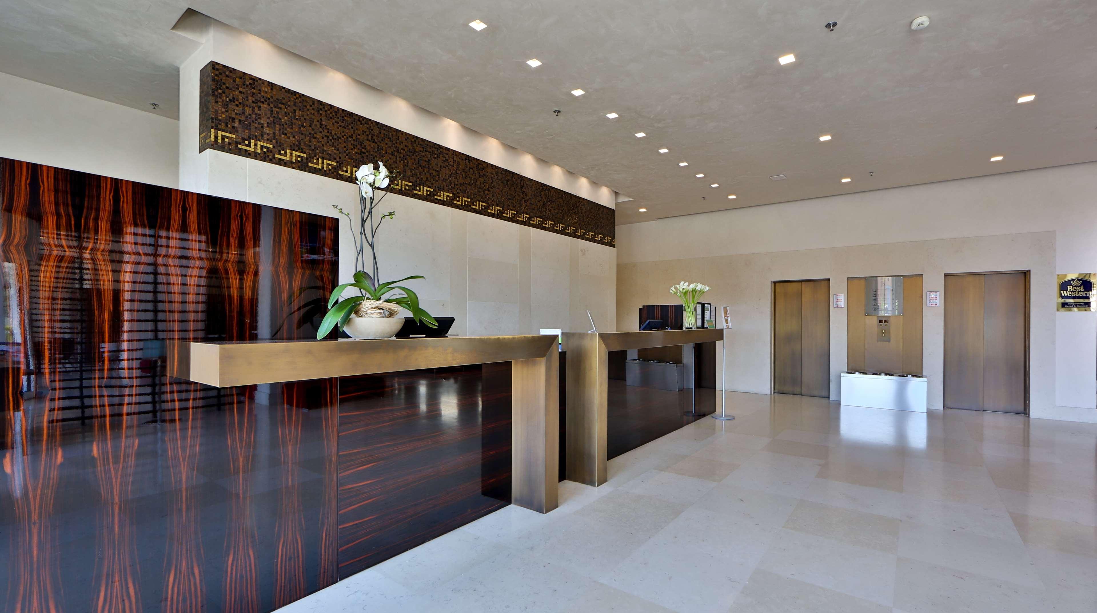Best Western Plus Hotel Le Favaglie Cornaredo Exterior photo