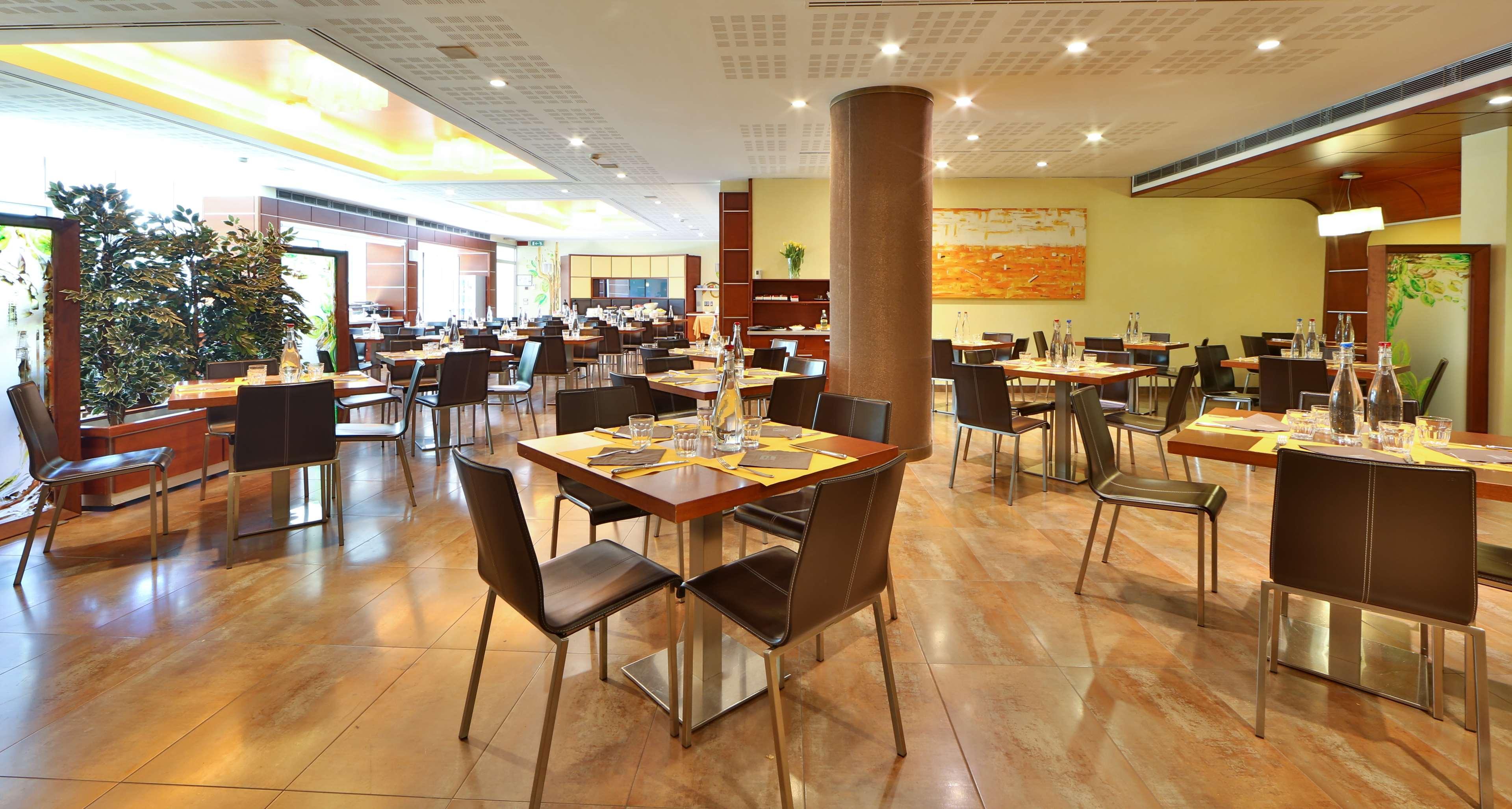 Best Western Plus Hotel Le Favaglie Cornaredo Exterior photo